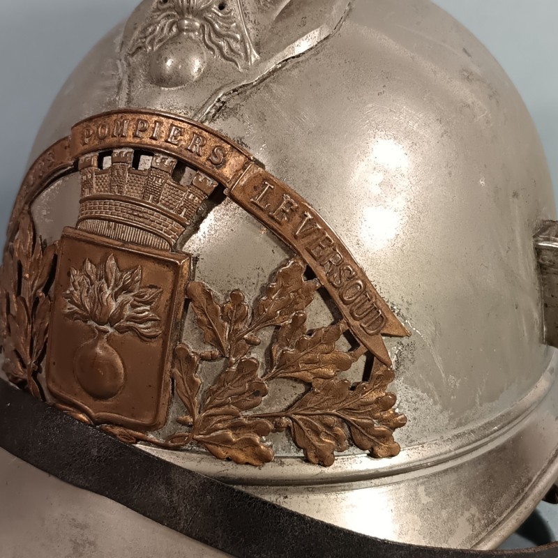 CASQUE D'OFFICIER DES SAPEURS-POMPIERS DE LA VILLE DE LE VERSOUD (ISERE) MODELE 1885 1895 COMPLET